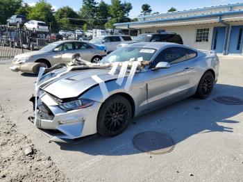  Salvage Ford Mustang