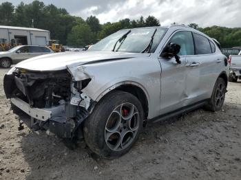  Salvage Alfa Romeo Stelvio