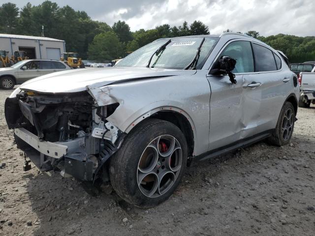  Salvage Alfa Romeo Stelvio