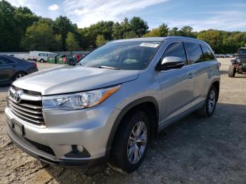  Salvage Toyota Highlander