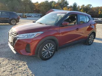  Salvage Nissan Kicks