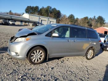  Salvage Toyota Sienna