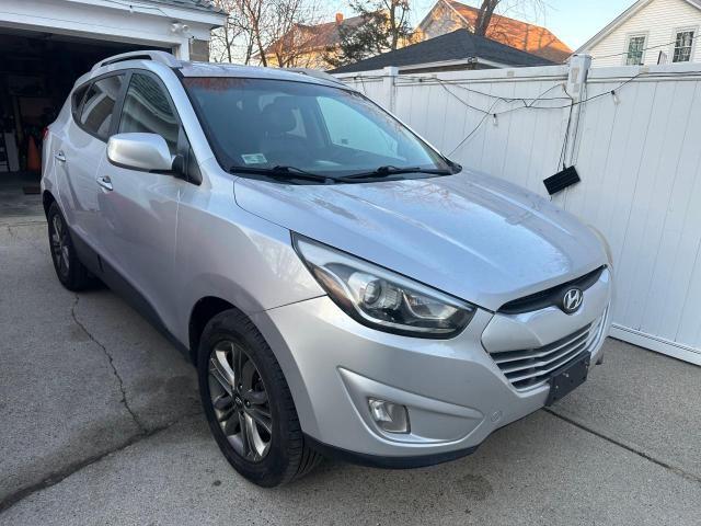  Salvage Hyundai TUCSON