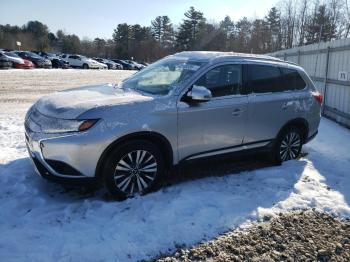  Salvage Mitsubishi Outlander