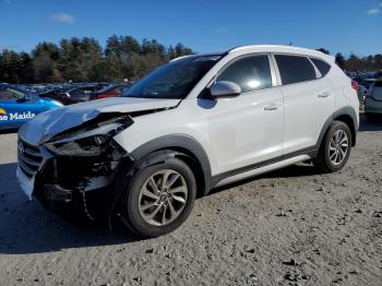  Salvage Hyundai TUCSON