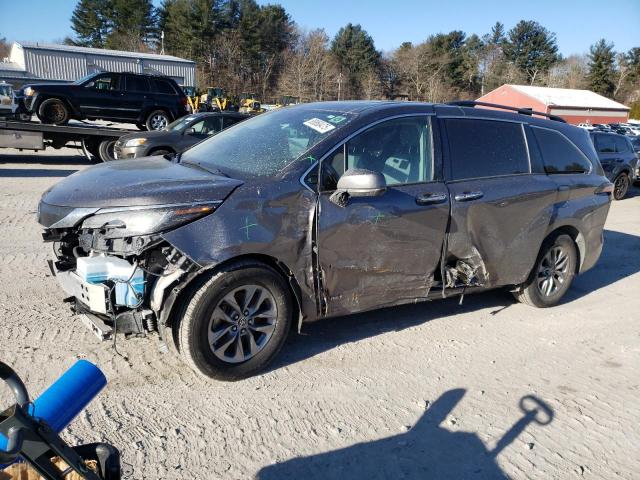  Salvage Toyota Sienna