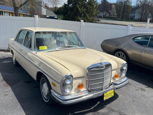  Salvage Mercedes-Benz 280-Class