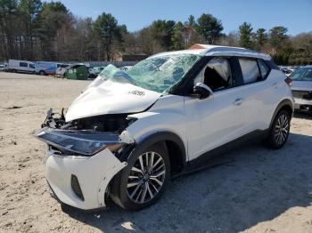  Salvage Nissan Kicks