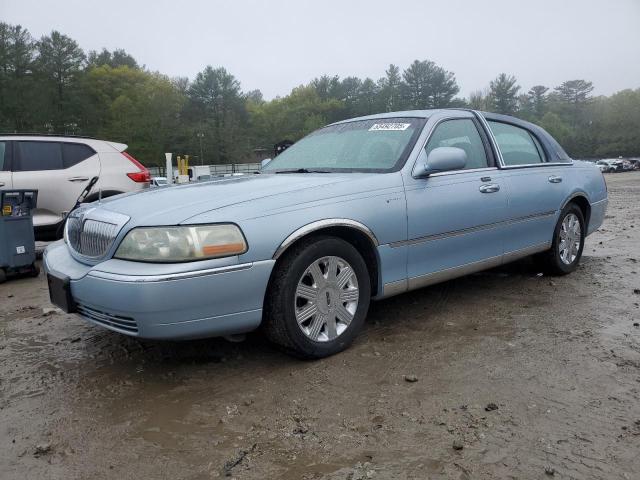  Salvage Lincoln Towncar