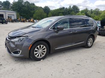  Salvage Chrysler Pacifica