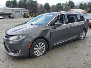  Salvage Chrysler Pacifica