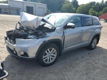  Salvage Toyota Highlander