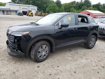  Salvage Nissan Kicks