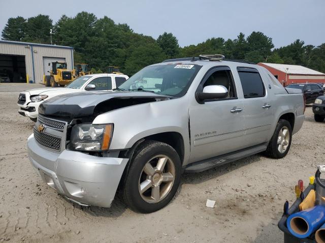  Salvage Chevrolet Avalanche