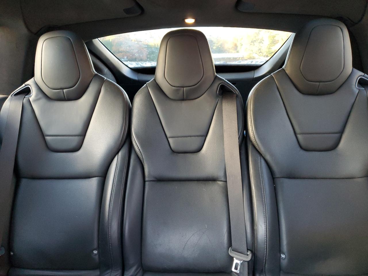 Tesla Model X Image 10