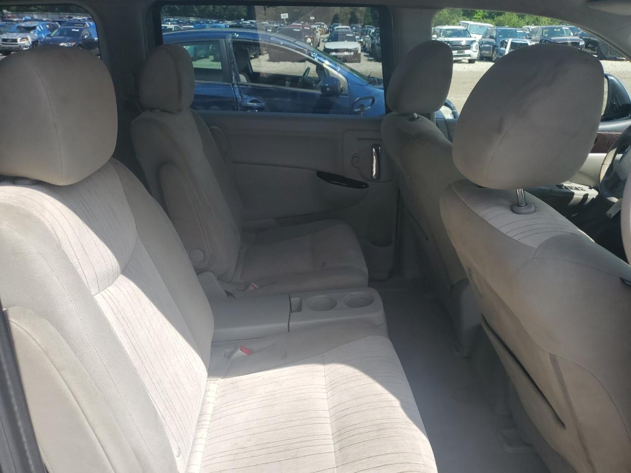 Nissan Quest S Image 5