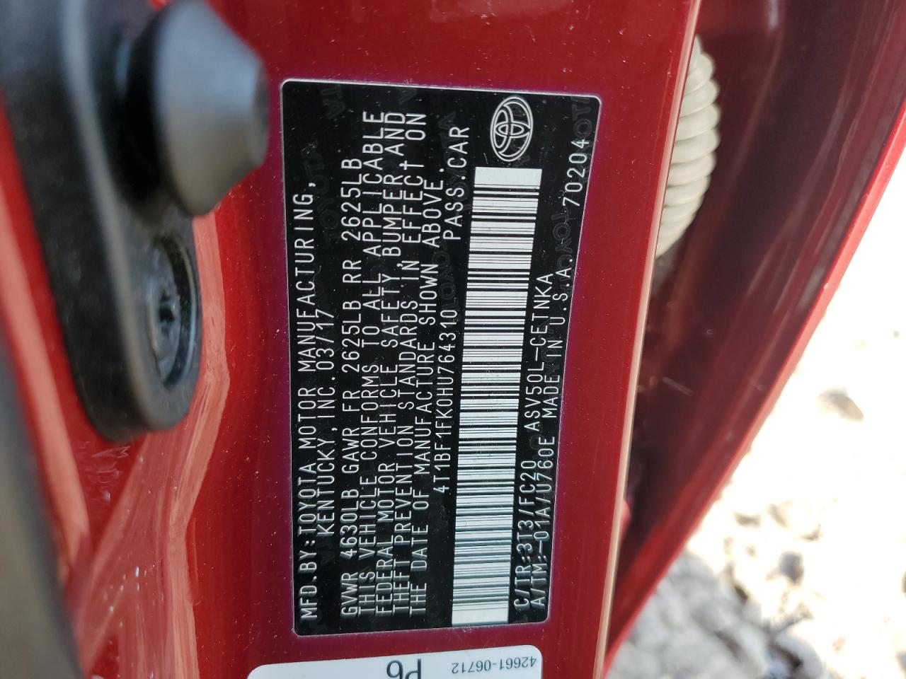 Toyota Camry Le Image 11