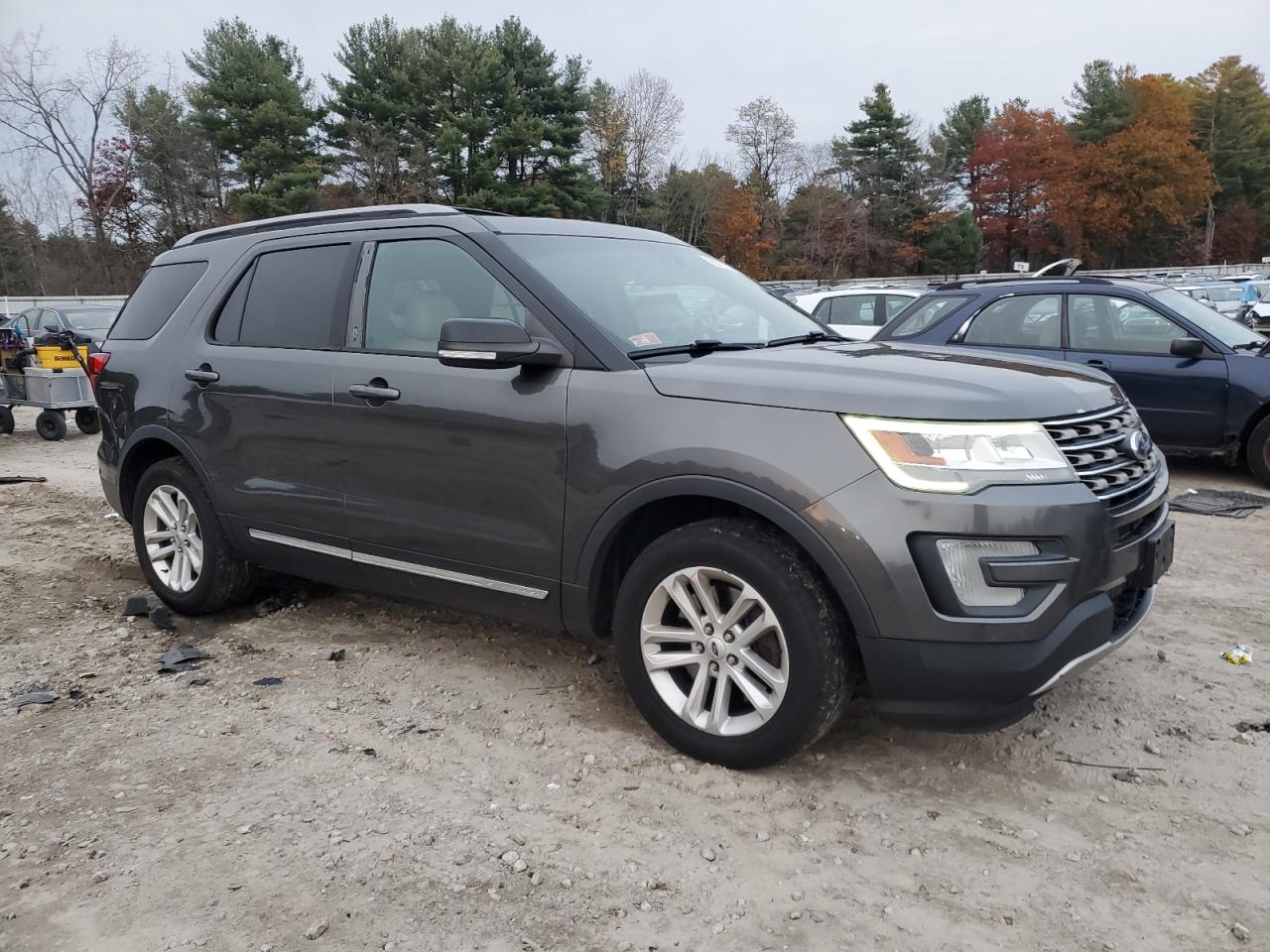 Ford Explorer Xlt Image 12