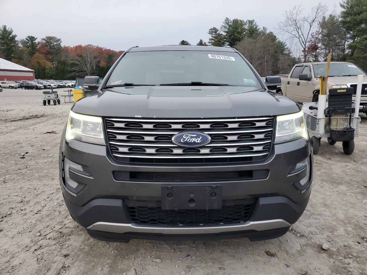 Ford Explorer Xlt Image 3
