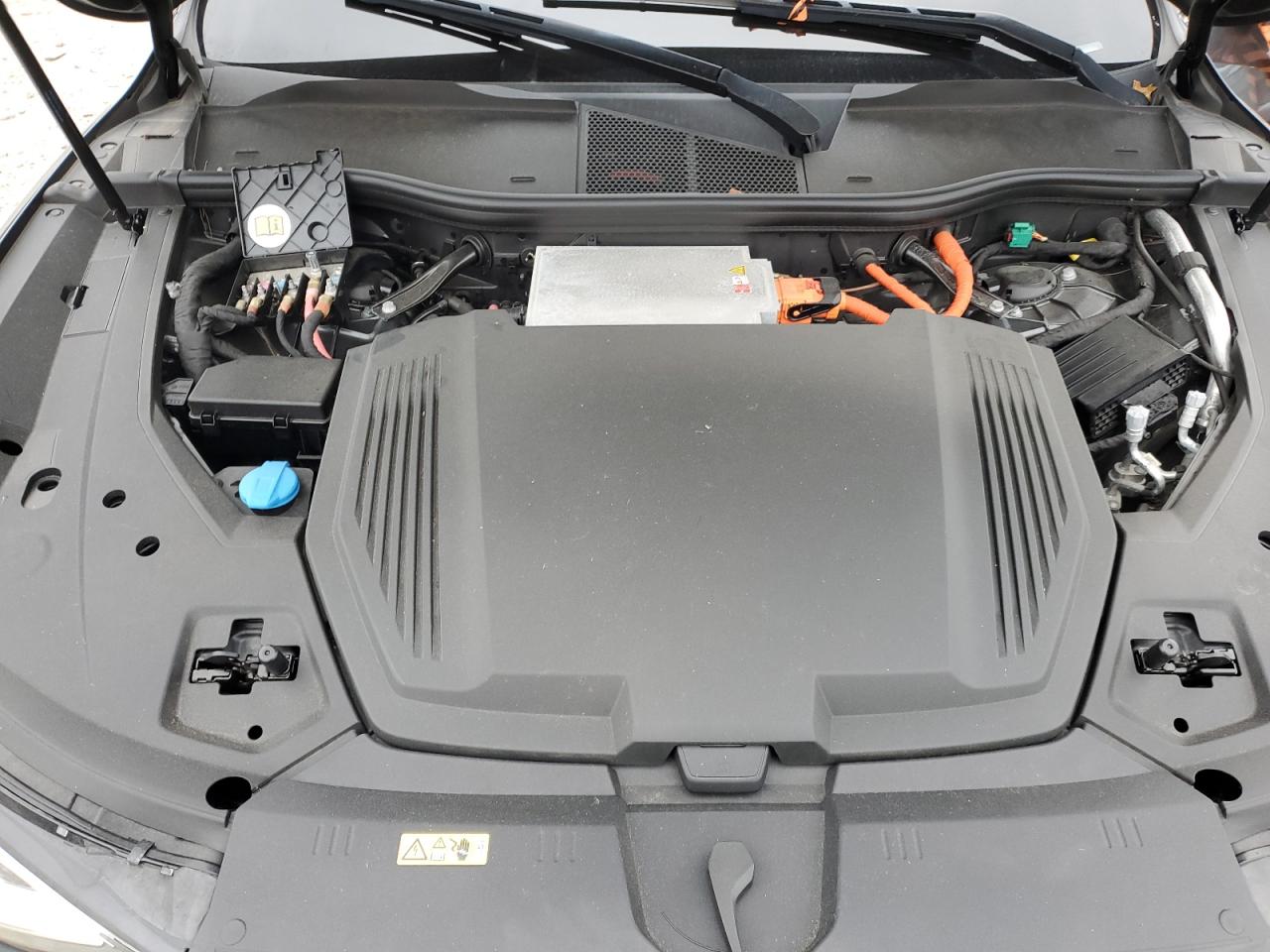 Audi e-tron Prestige Image 6