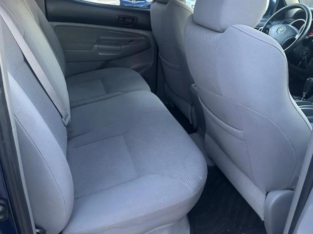 Toyota Tacoma Double Cab Image 4