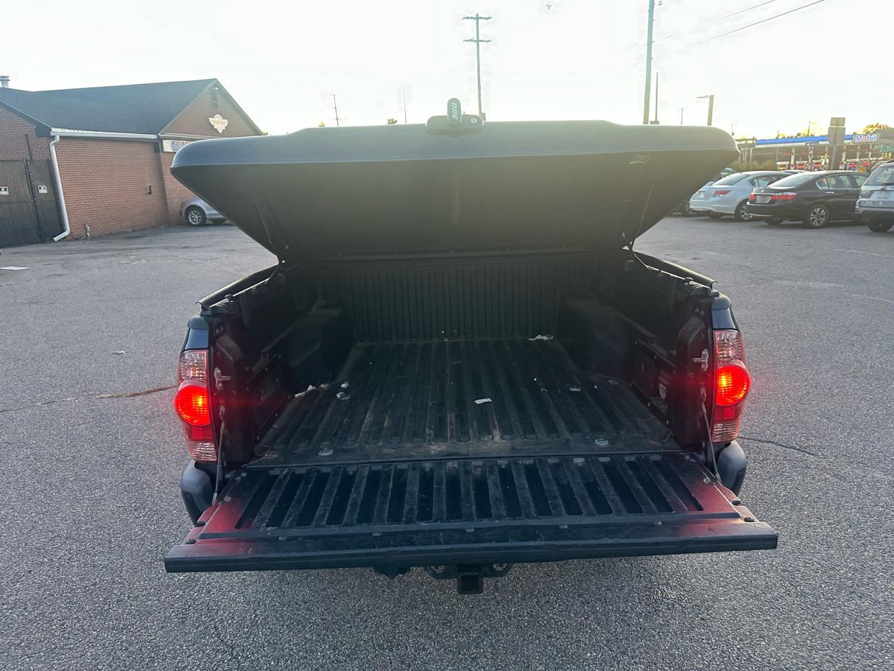Toyota Tacoma Double Cab Image 13