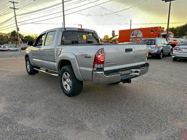 Toyota Tacoma Double Cab Image 13
