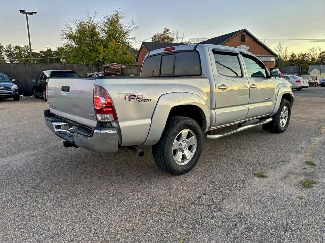 Toyota Tacoma Double Cab Image 4