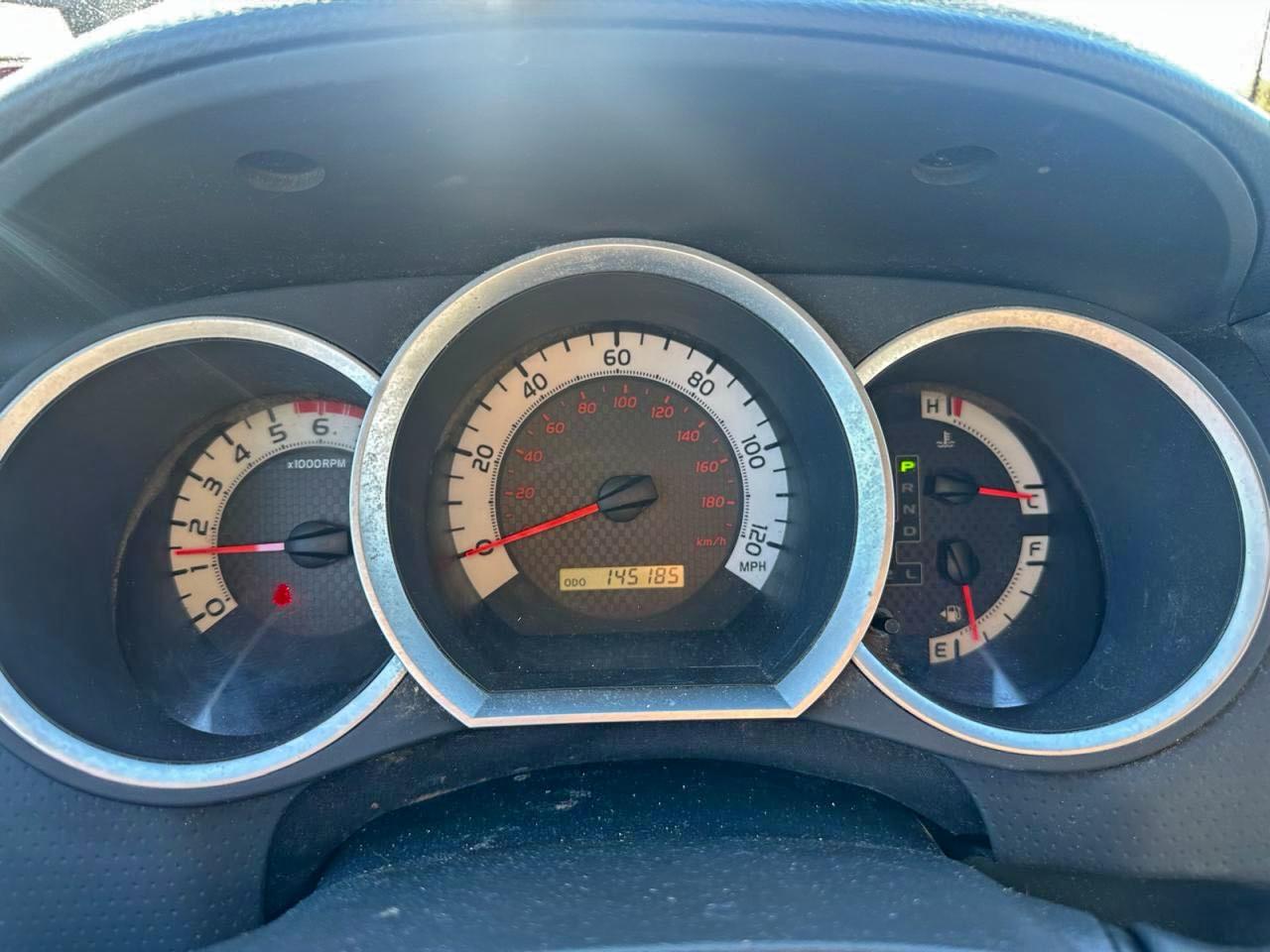 Toyota Tacoma Double Cab Image 7