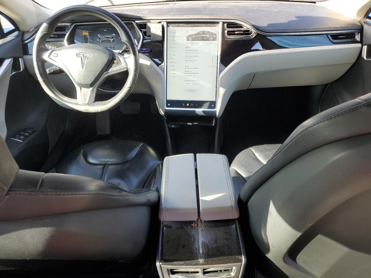 Tesla Model S Image 13