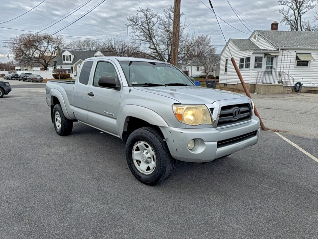 Toyota Tacoma Access Cab Image 1