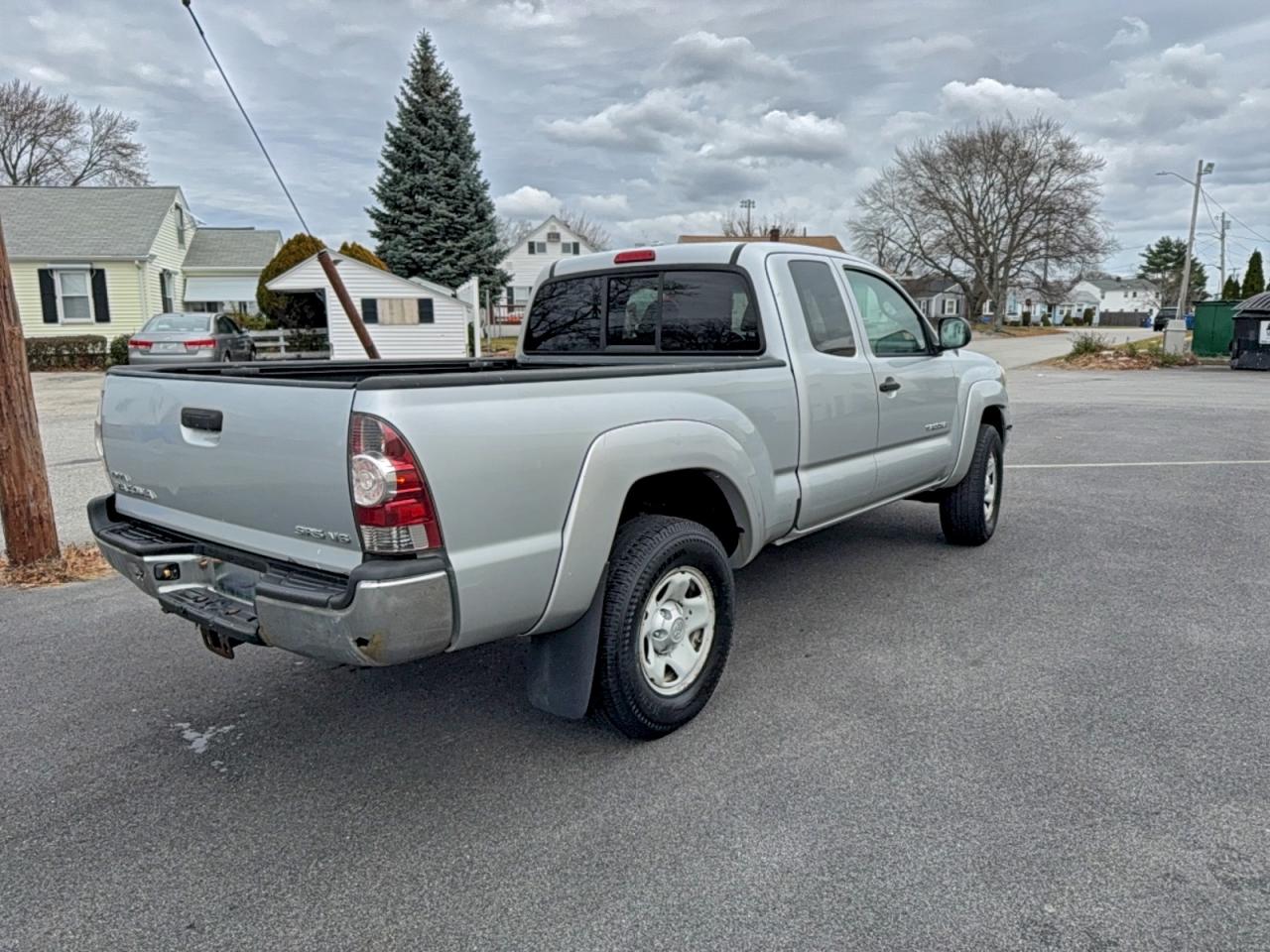 Toyota Tacoma Access Cab Image 7