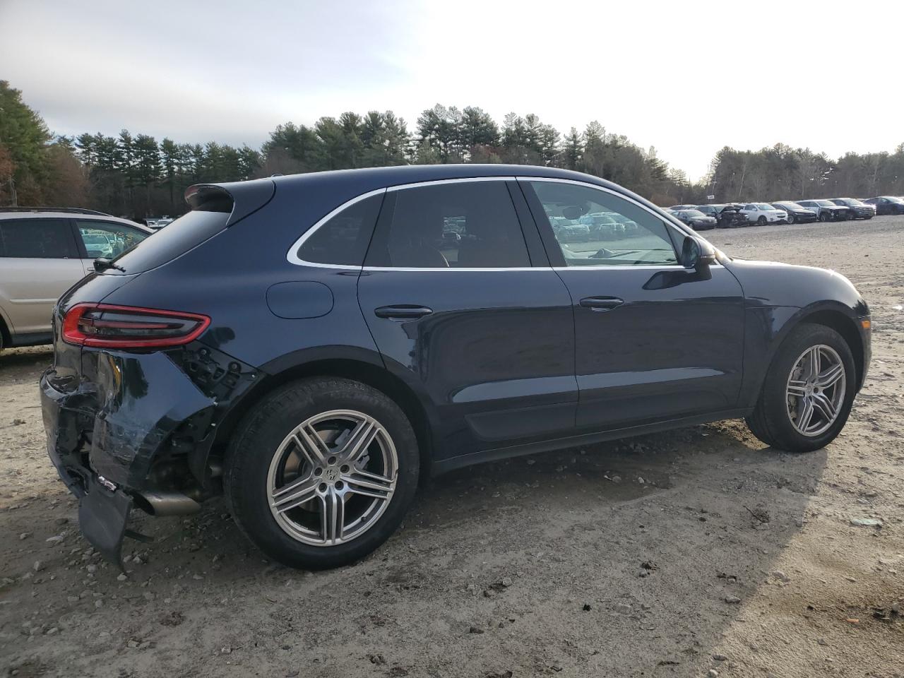 Porsche Macan S Image 3