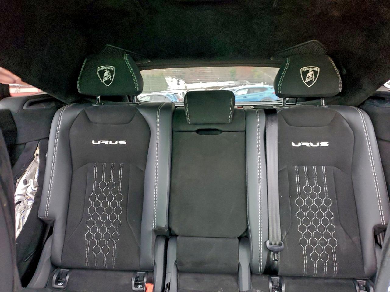 Lamborghini Urus Perfo Performante Image 8