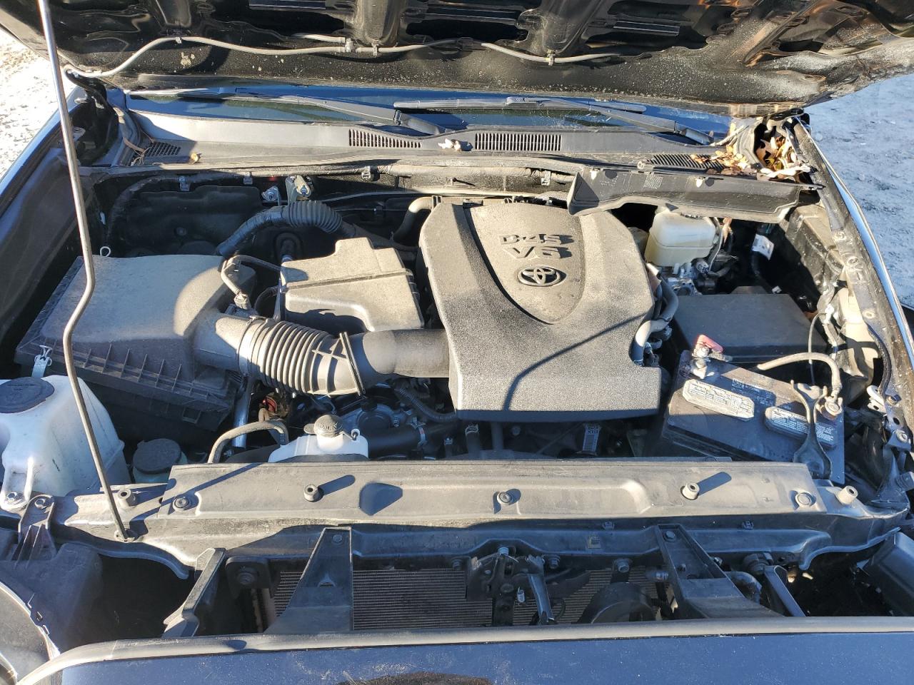 Toyota Tacoma Double Cab Image 12