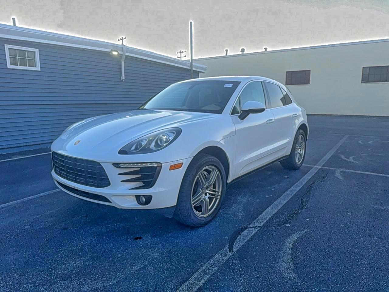 Porsche Macan S Image 2