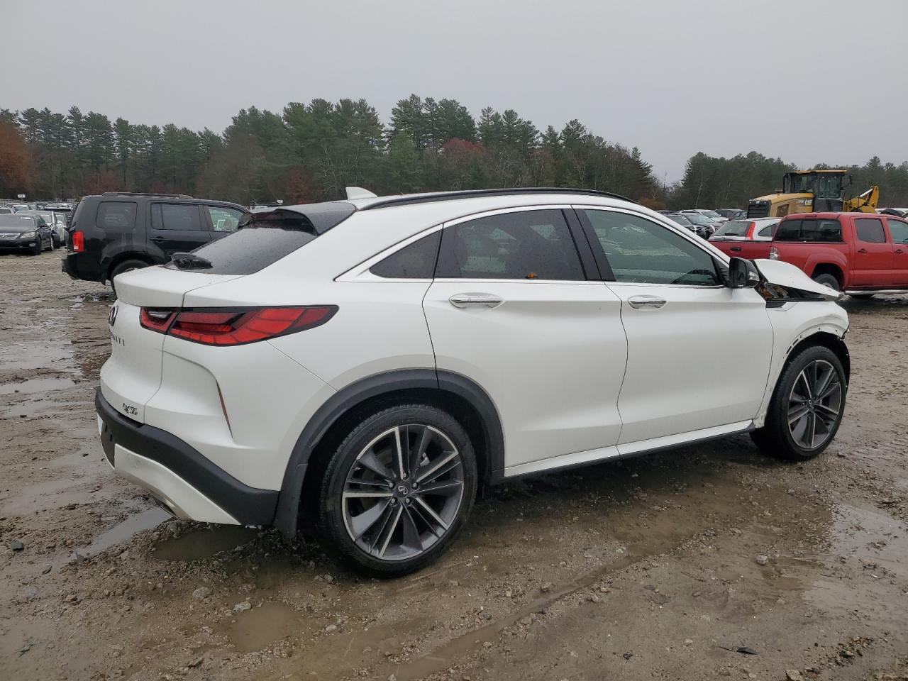 INFINITI Qx Essential Image 13