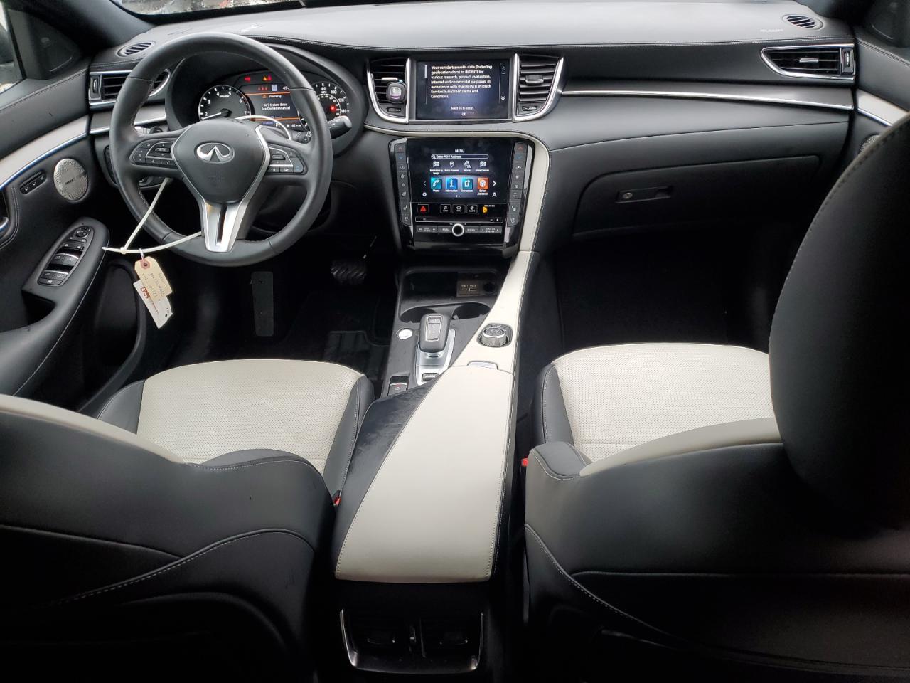 INFINITI Qx Essential Image 11