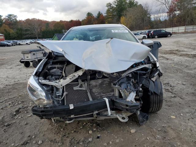 Toyota Corolla L Image 3