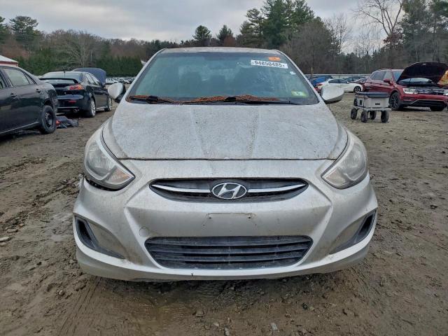 Hyundai ACCENT Se Image 8