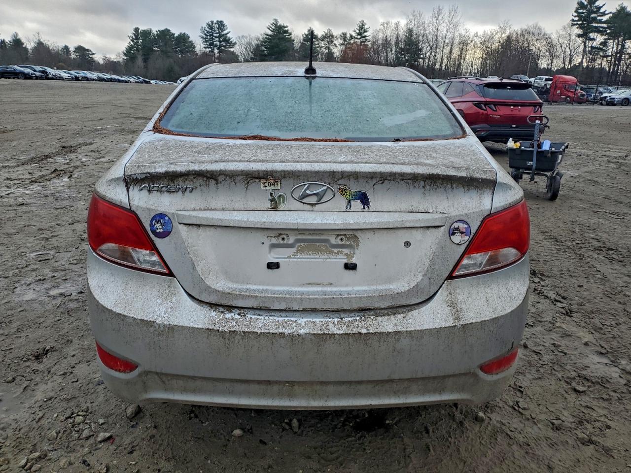 Hyundai ACCENT Se Image 2