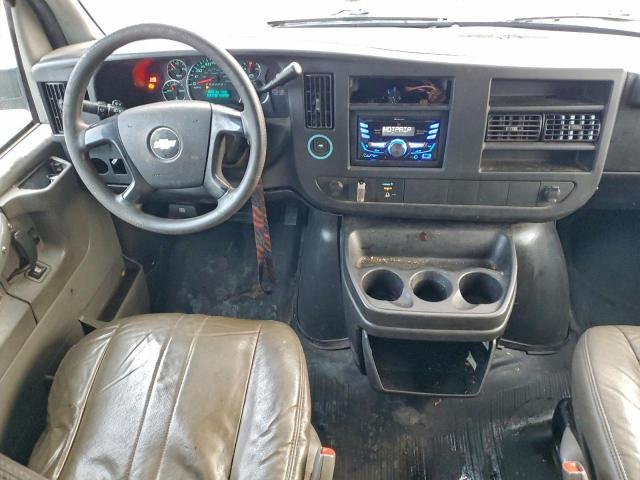 Chevrolet Express Image 7