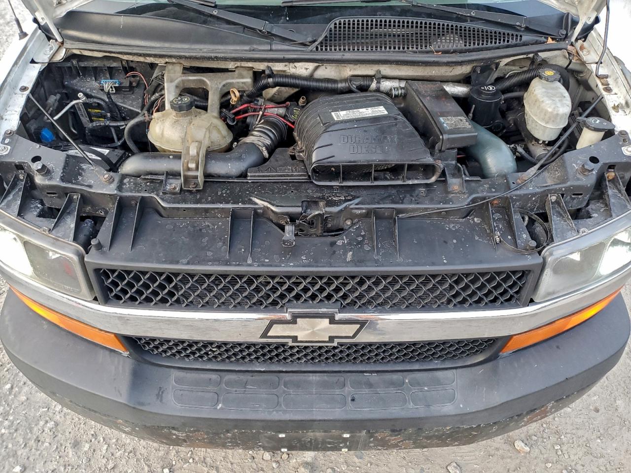 Chevrolet Express Image 5