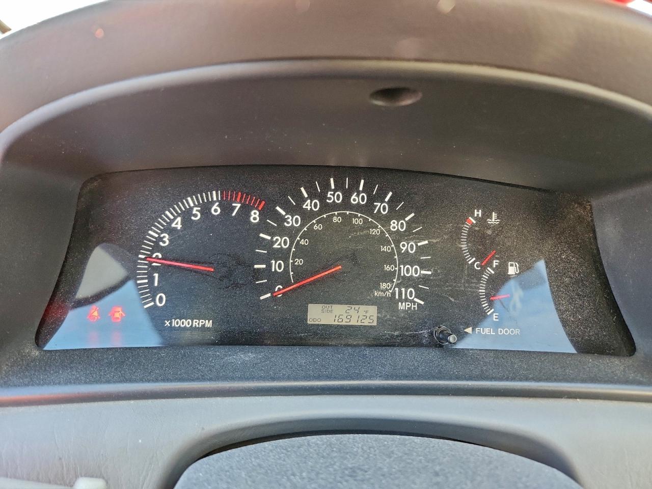 Toyota Corolla Ce Image 10