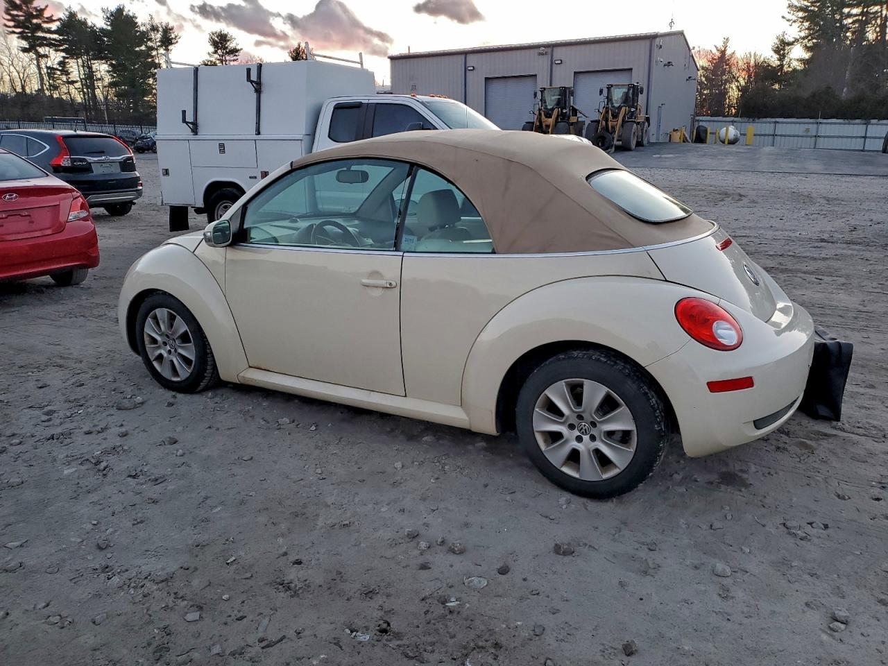 Volkswagen Beetle S Image 9