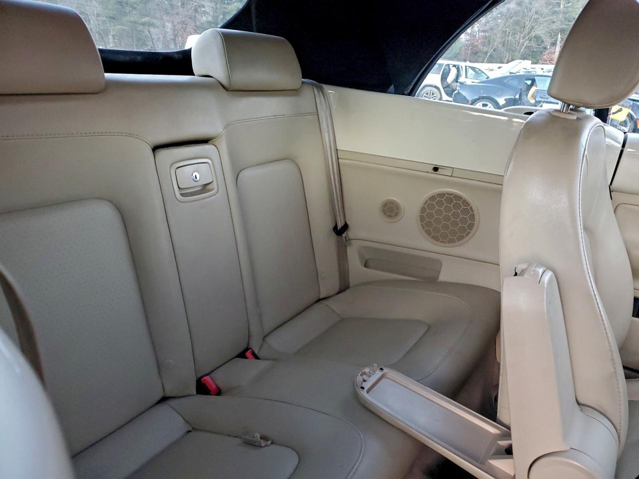 Volkswagen Beetle S Image 5