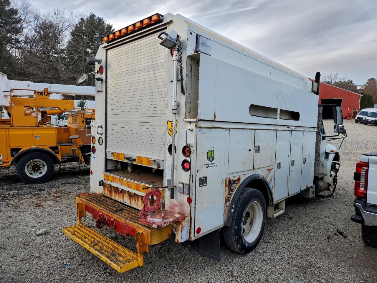 International 4300 4300 Image 3