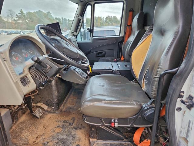 International 4300 4300 Image 2