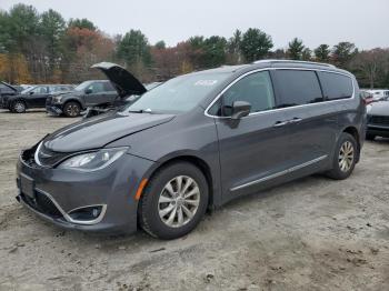  Salvage Chrysler Pacifica
