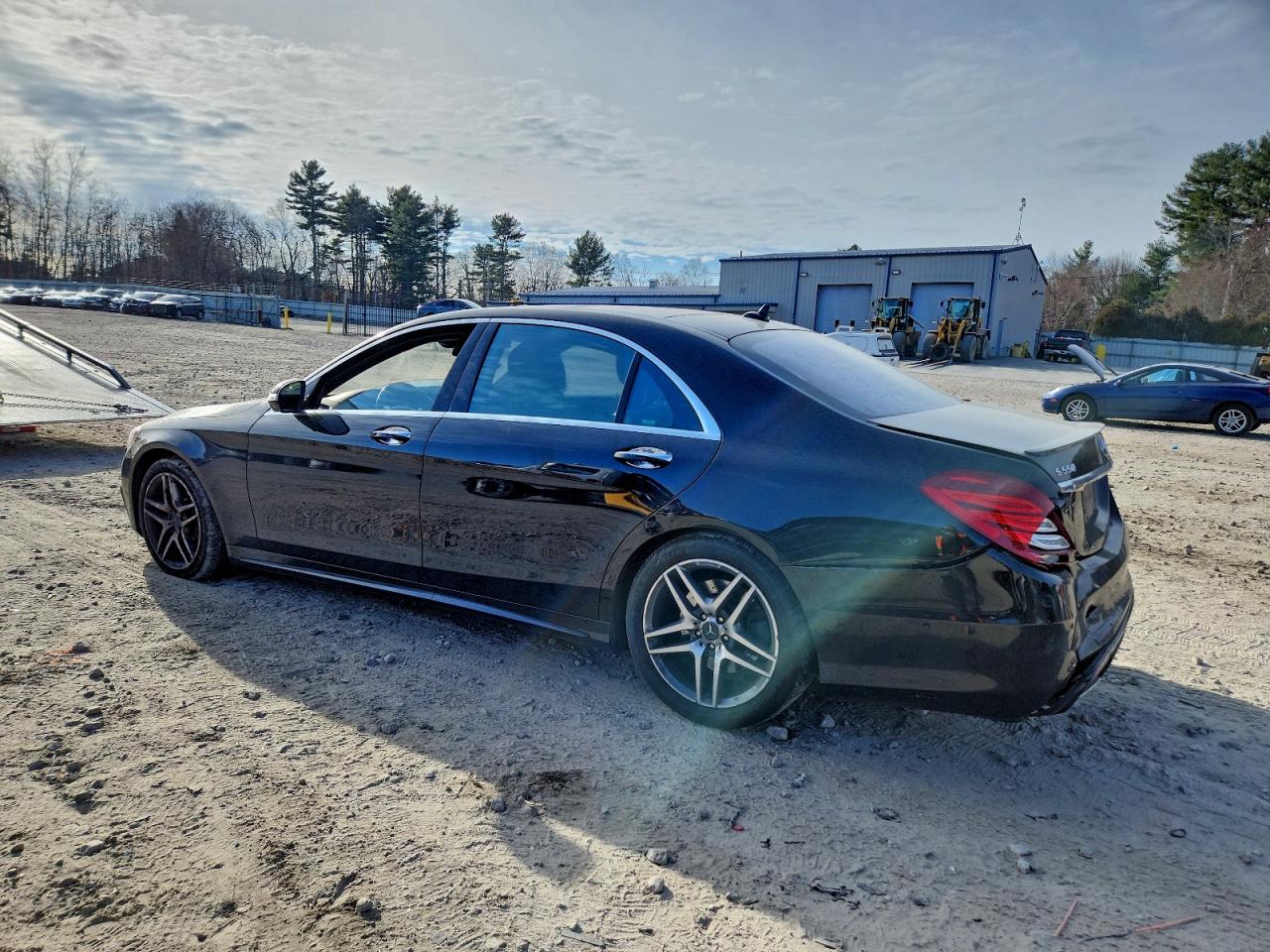 Mercedes-Benz S-Class 550 4matic Image 3